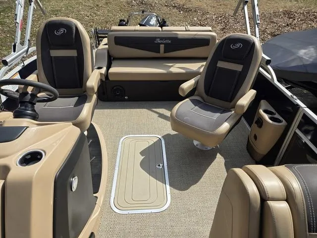 Slide: The Image of Barletta C22UC 2024 - 12