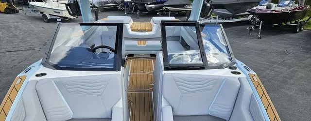 Slide: The Image of Nautique Super Air Nautique G23 2025 - 17