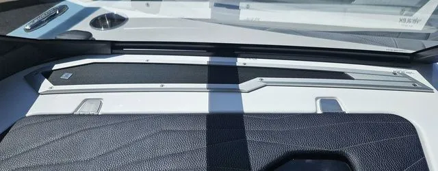 Slide: The Image of Nautique Super Air Nautique G23 2025 - 34