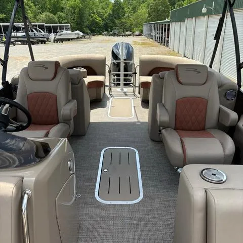 Slide: The Image of Bennington 25LTFB 2021 - 5