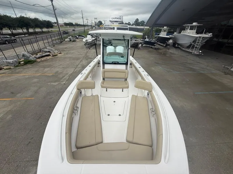 Slide: The Image of Everglades 273 Center Console 2021 - 17