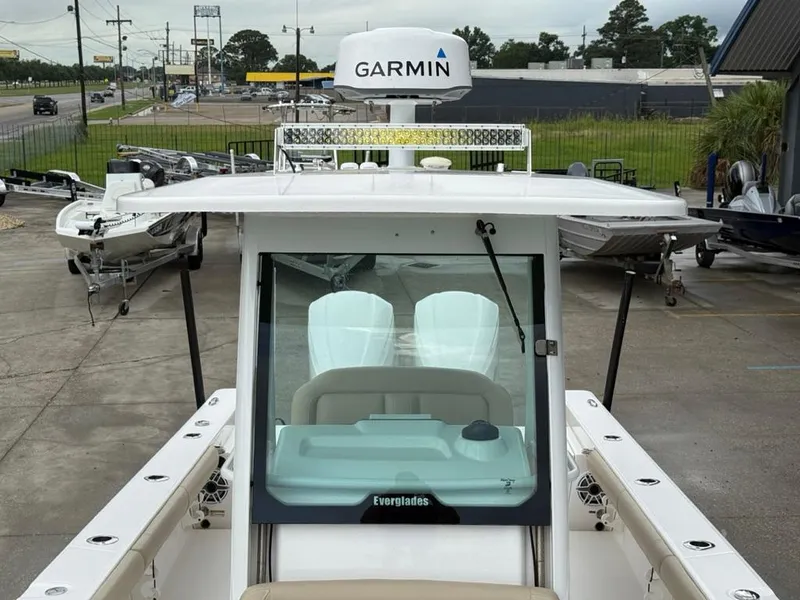 Slide: The Image of Everglades 273 Center Console 2021 - 18