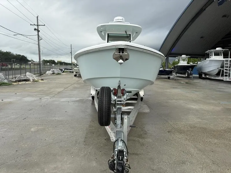 Slide: The Image of Everglades 273 Center Console 2021 - 6