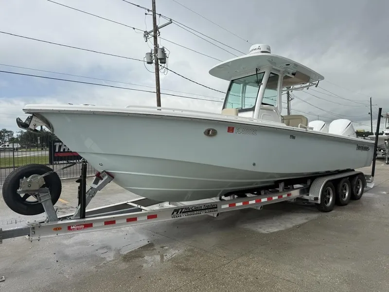 Slide: The Image of Everglades 273 Center Console 2021 - 9