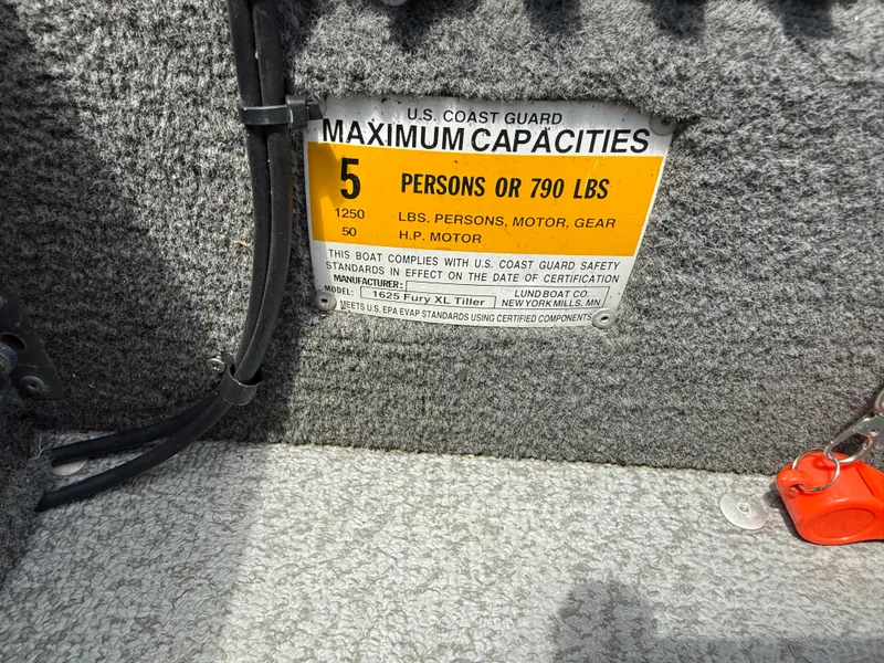 Slide: The Image of Lund 1625 Fury XL Tiller 2015 - 24