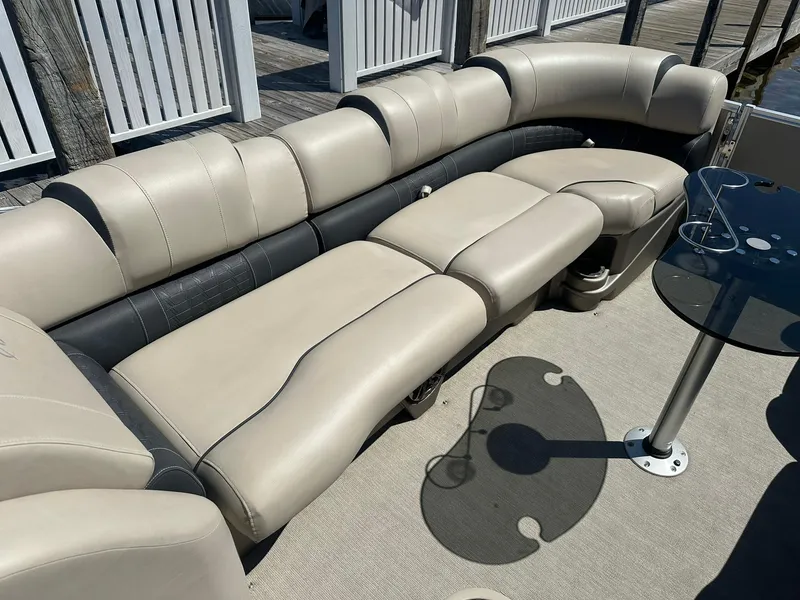Slide: The Image of Luxurious seating on 2018 Avalon Catalina Platinum Entertainer pontoon boat. - 17