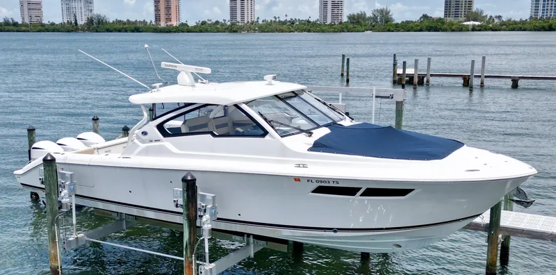 The Image of Pursuit DC 365 Dual Console 2021 - 0