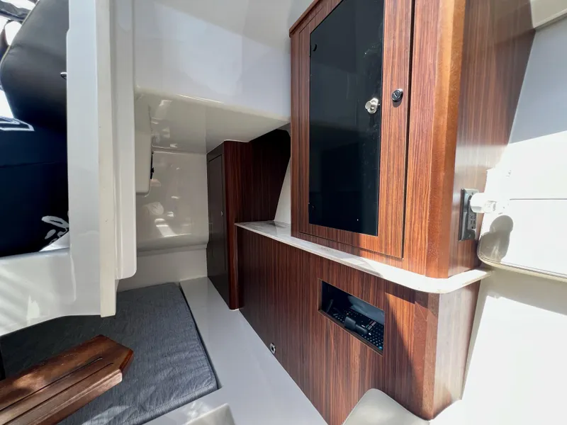 Slide: The Image of Pursuit DC 365 Dual Console 2021 - 18