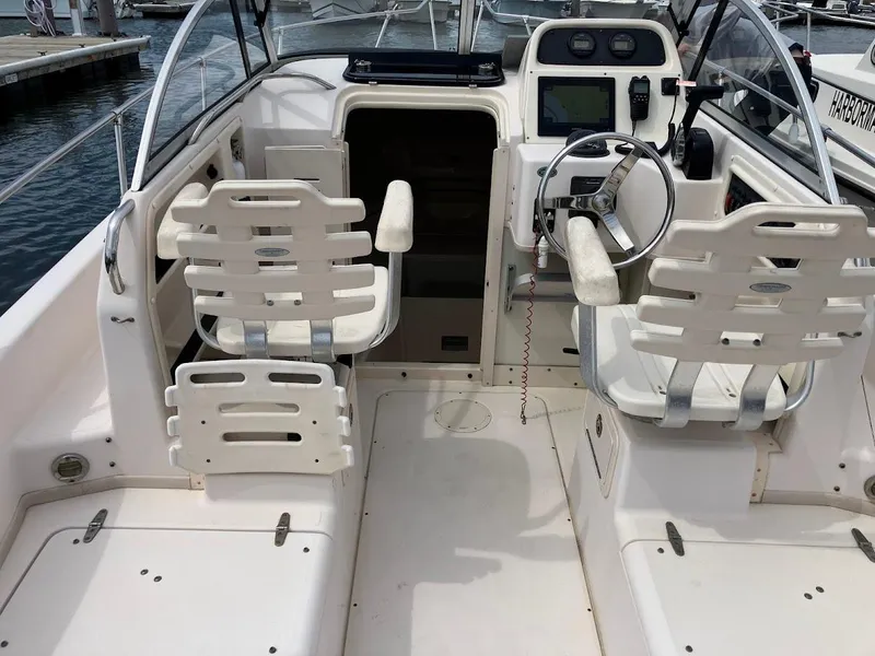 Slide: The Image of Grady-White Seafarer 226 2005 - 10