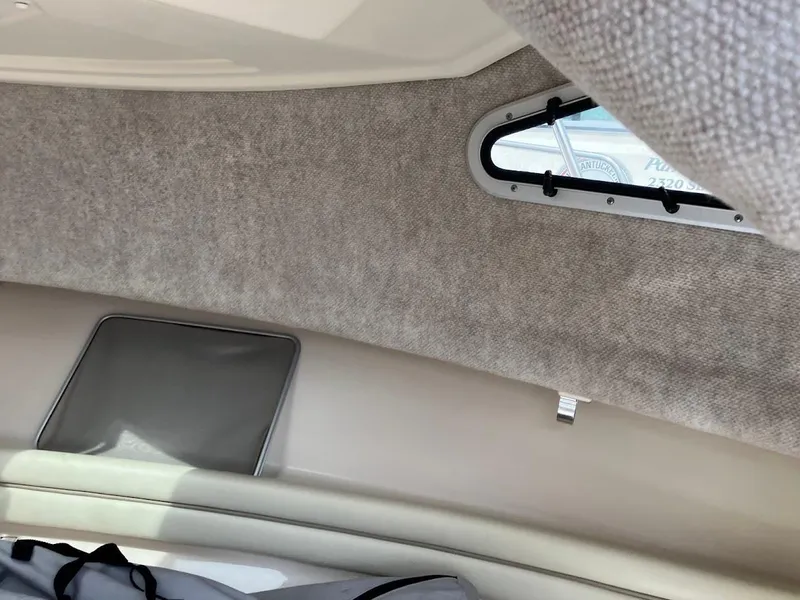 Slide: The Image of Grady-White Seafarer 226 2005 - 14