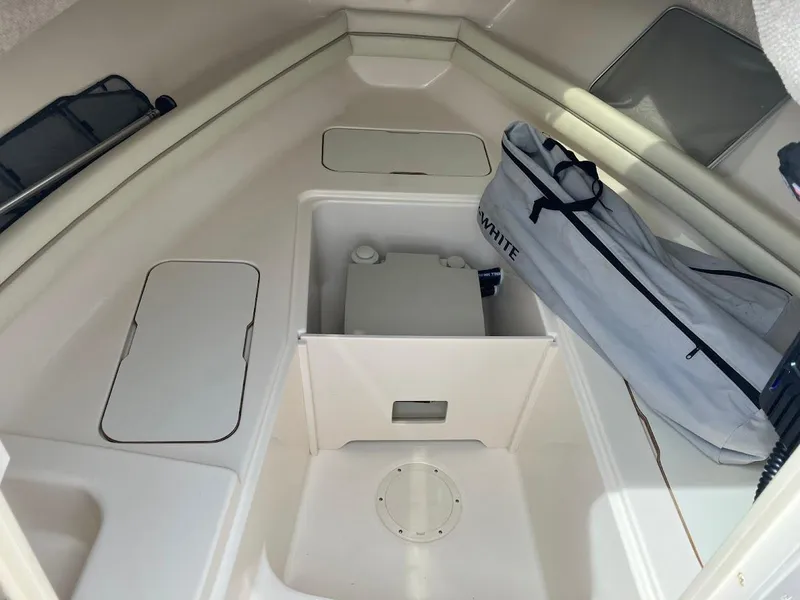 Slide: The Image of Grady-White Seafarer 226 2005 - 15