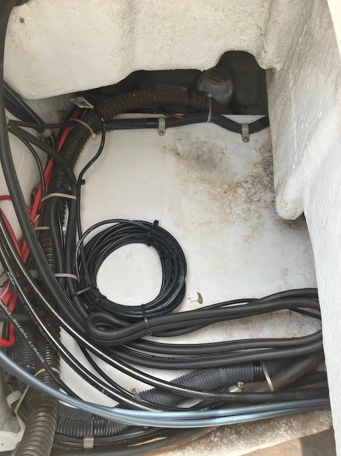 Slide: The Image of Grady-White Seafarer 226 2005 - 27