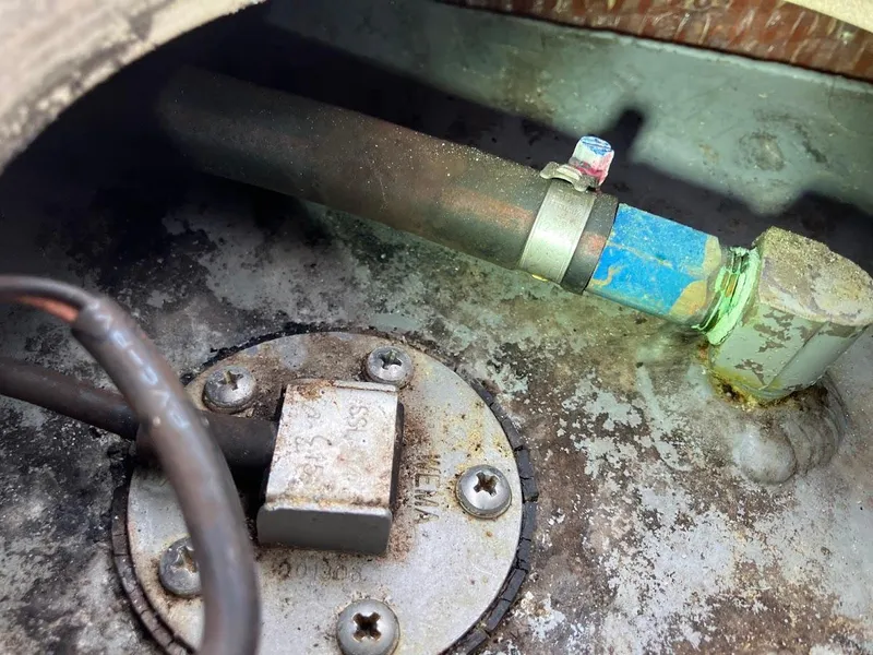 Slide: The Image of Grady-White Seafarer 226 2005 - 35