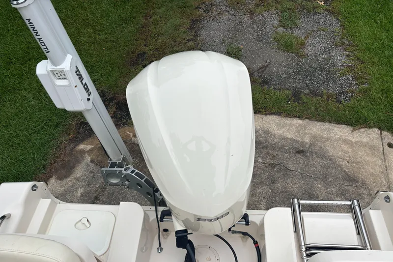 Slide: The Image of 2021 Grady-White 251 Coastal Explorer boat with Minn Kota Talon anchor system. - 26