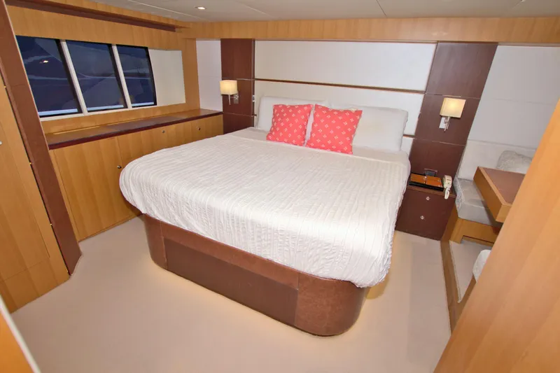 Slide: The Image of Dyna 60 Pilothouse Motoryacht 2015 - 67