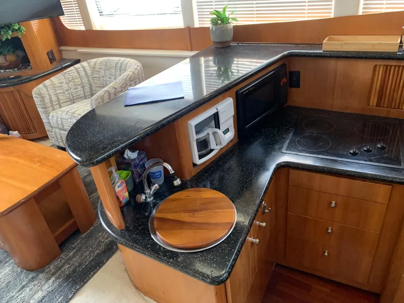 Slide: The Image of Carver 396 Aft Cabin Motor Yacht 2001 - 56