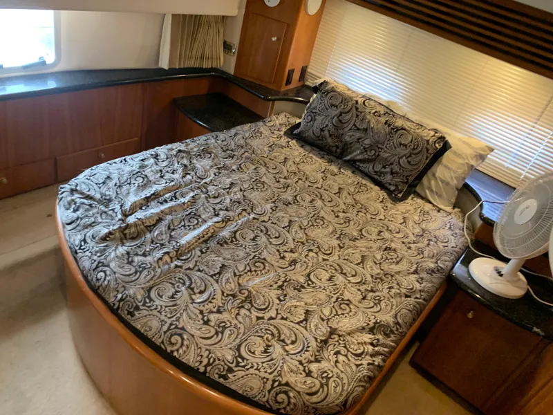 Slide: The Image of Carver 396 Aft Cabin Motor Yacht 2001 - 62