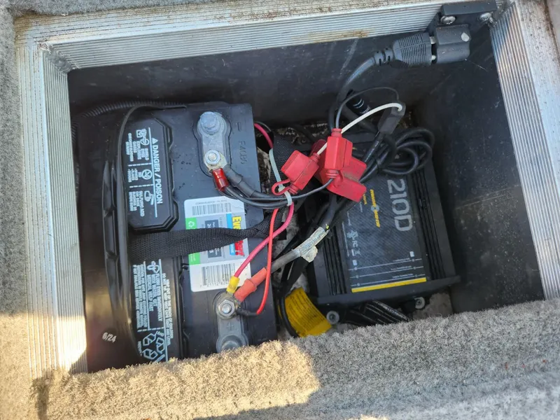 Slide: The Image of Tracker Pro Guide V 16 2012 - 10