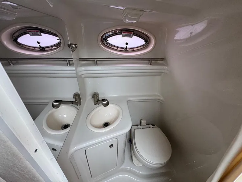 Slide: The Image of Sea Ray 260 Sundancer 2008 - 21