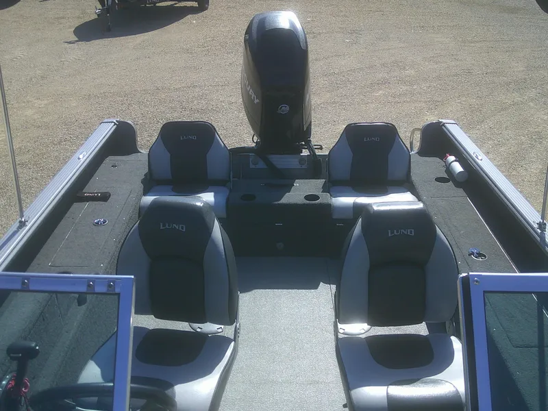 Slide: The Image of Lund 1825 Explorer Sport 2011 - 10