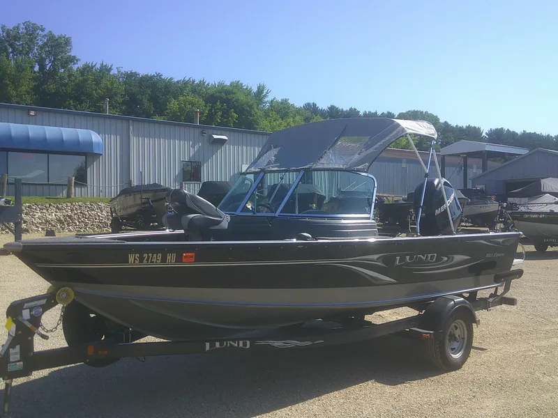 Slide: The Image of Lund 1825 Explorer Sport 2011 - 3