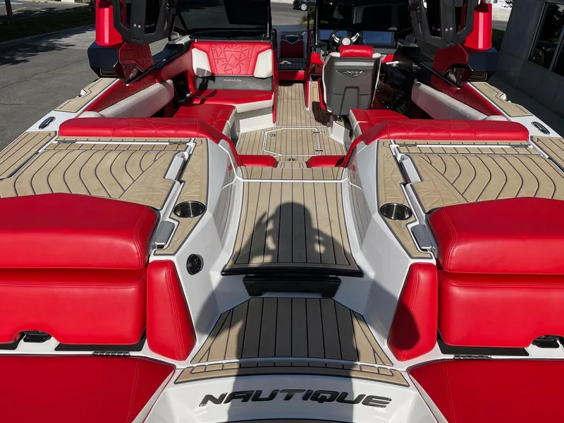 Slide: The Image of Nautique Super Air Nautique G23 Paragon 2020 - 4