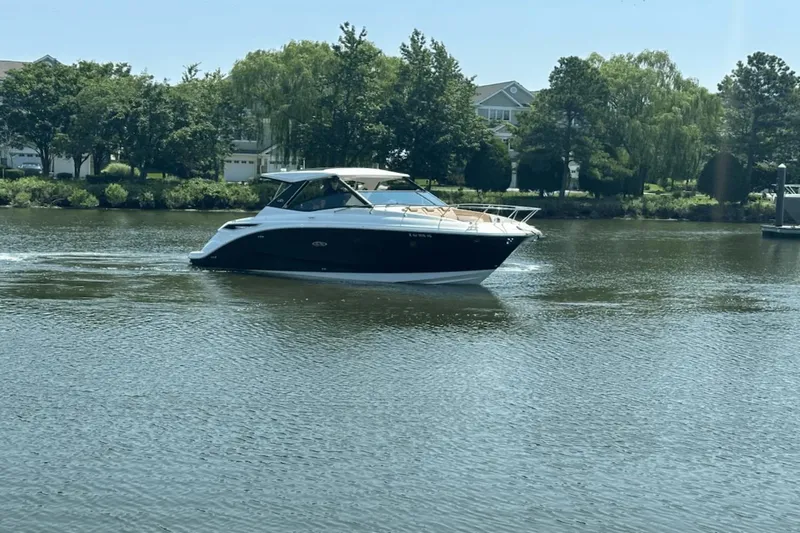 Slide: The Image of Sea Ray Sundancer 320 2023 - 0