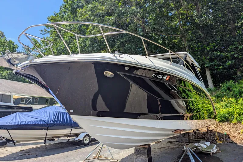 Slide: The Image of Sea Ray Sundancer 320 2023 - 66