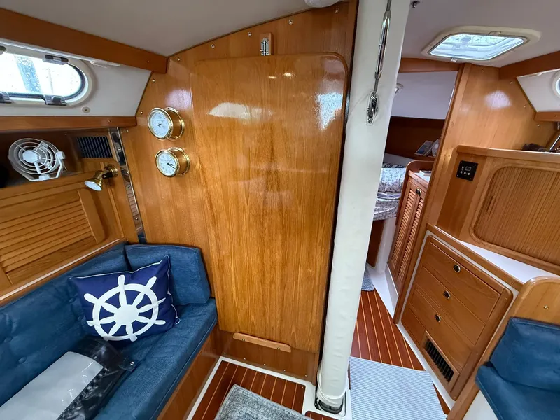 Slide: The Image of Catalina 36 MkII 2000 - 50