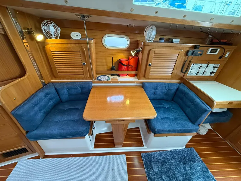 Slide: The Image of Catalina 36 MkII 2000 - 51