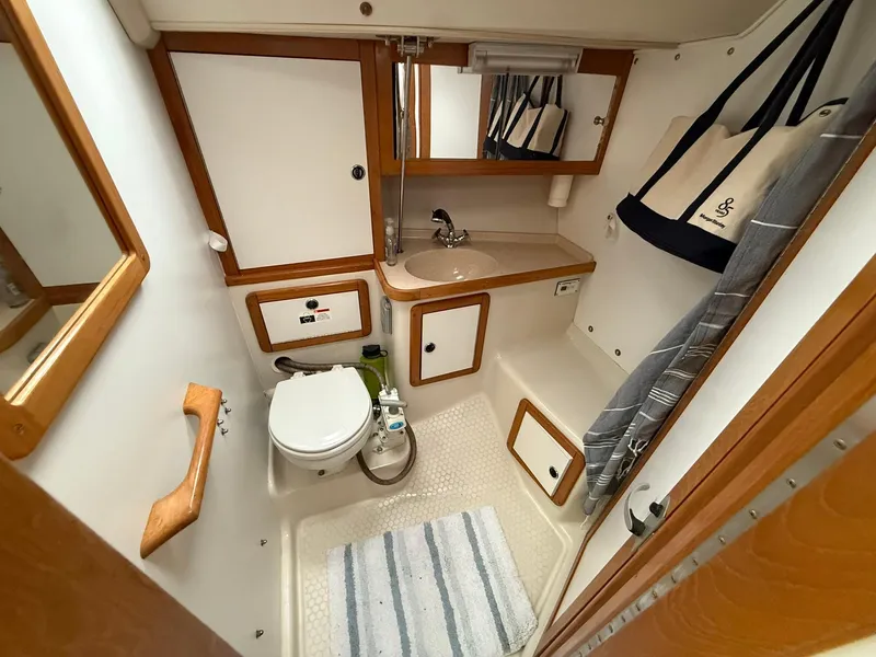 Slide: The Image of Catalina 36 MkII 2000 - 56