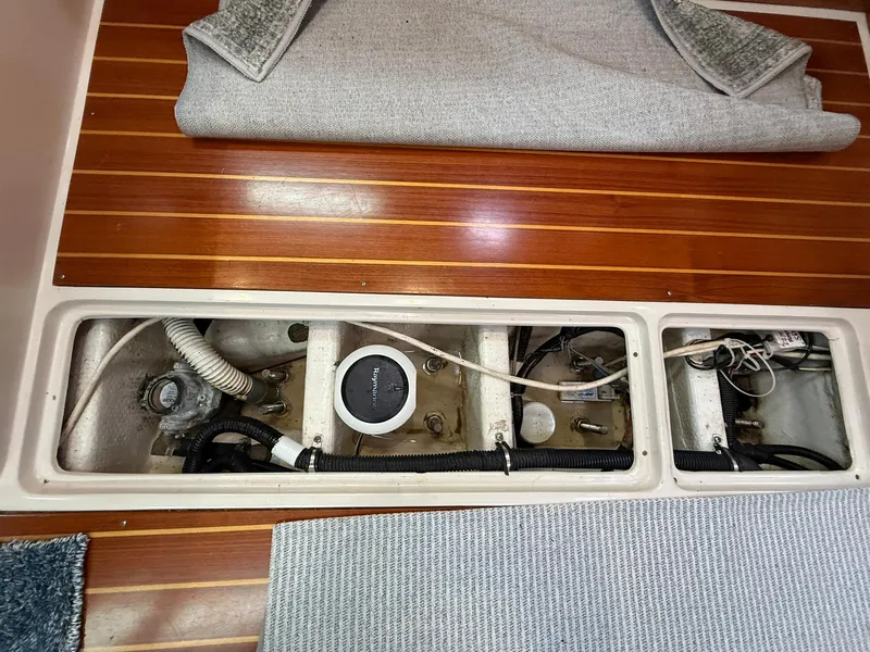 Slide: The Image of Catalina 36 MkII 2000 - 58