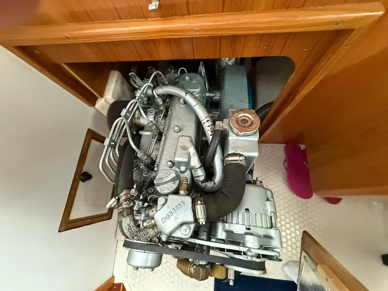 Slide: The Image of Catalina 36 MkII 2000 - 60