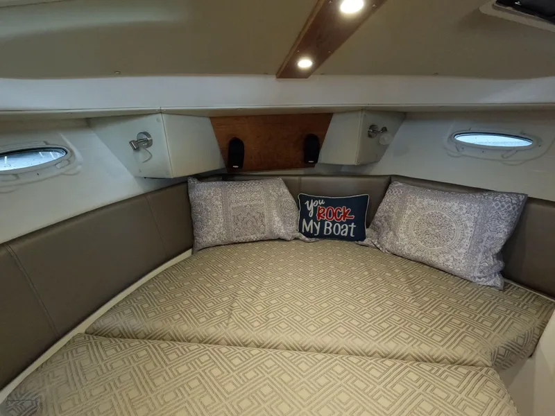 Slide: The Image of Cutwater C-30 Sedan 2020 - 54