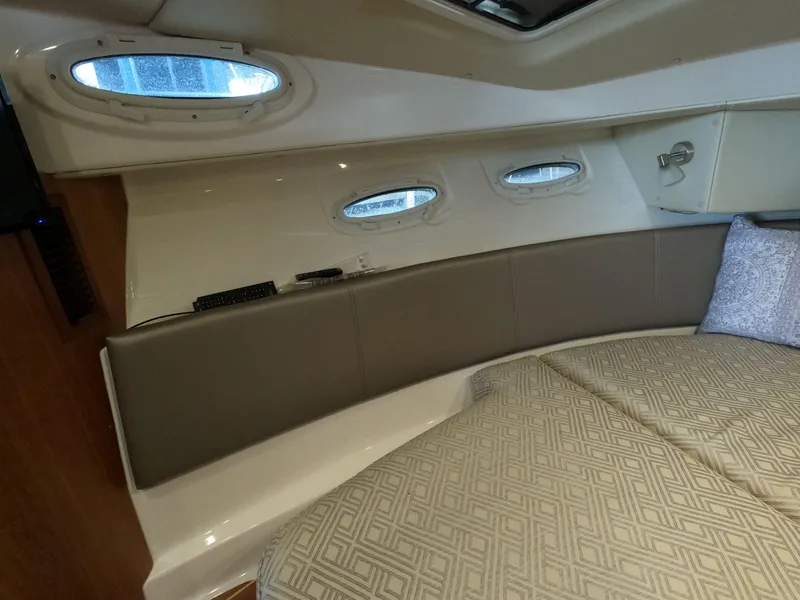 Slide: The Image of Cutwater C-30 Sedan 2020 - 56