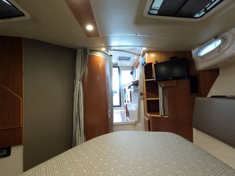 Slide: The Image of Cutwater C-30 Sedan 2020 - 59