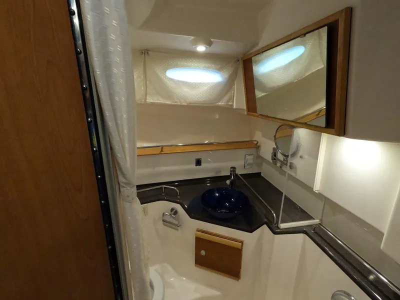 Slide: The Image of Cutwater C-30 Sedan 2020 - 60