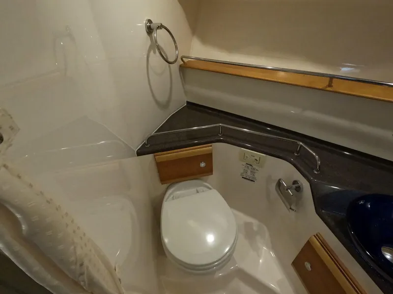 Slide: The Image of Cutwater C-30 Sedan 2020 - 62