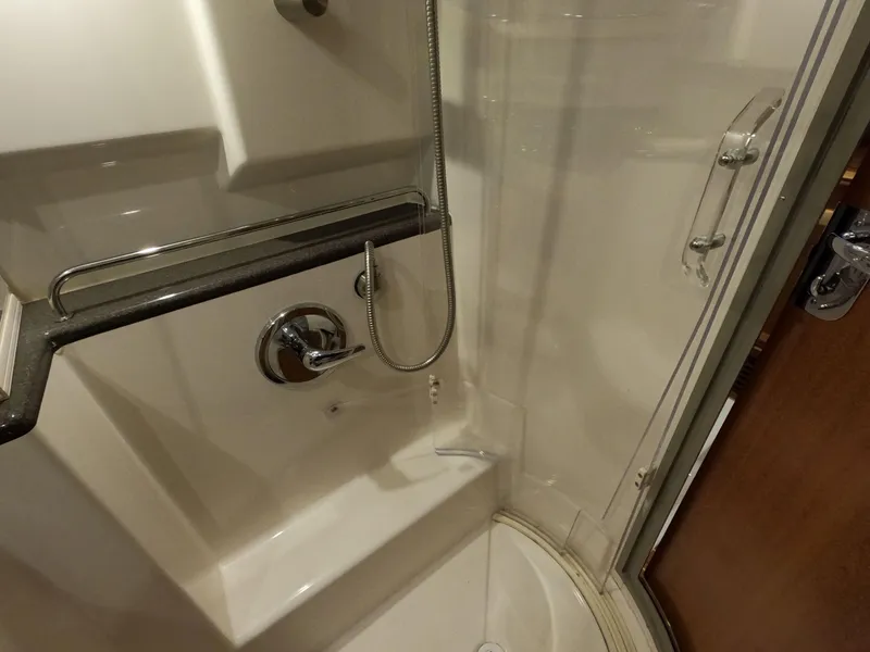 Slide: The Image of Cutwater C-30 Sedan 2020 - 64