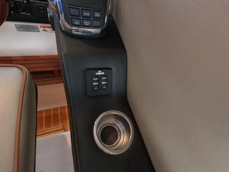 Slide: The Image of Cutwater C-30 Sedan 2020 - 71