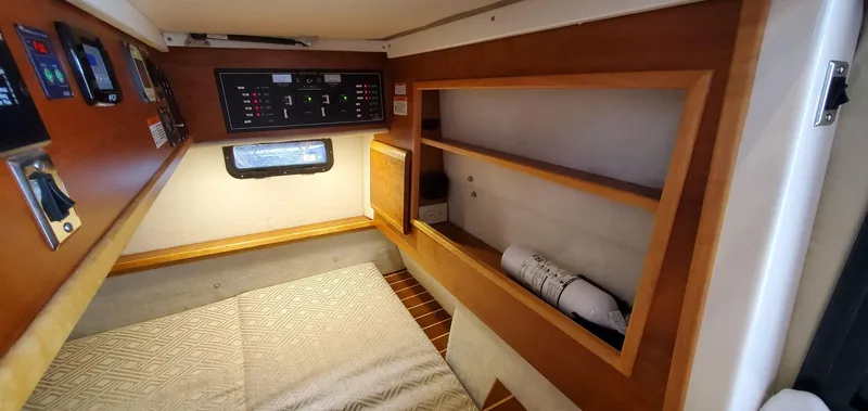 Slide: The Image of Cutwater C-30 Sedan 2020 - 75