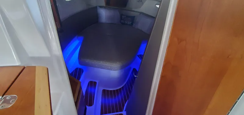 Slide: The Image of Cutwater C-30 Sedan 2020 - 78