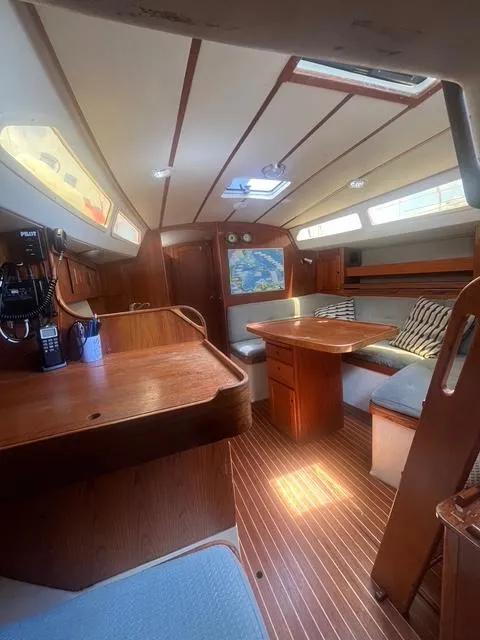 Slide: The Image of Maxi 35 CC 1990 - 53