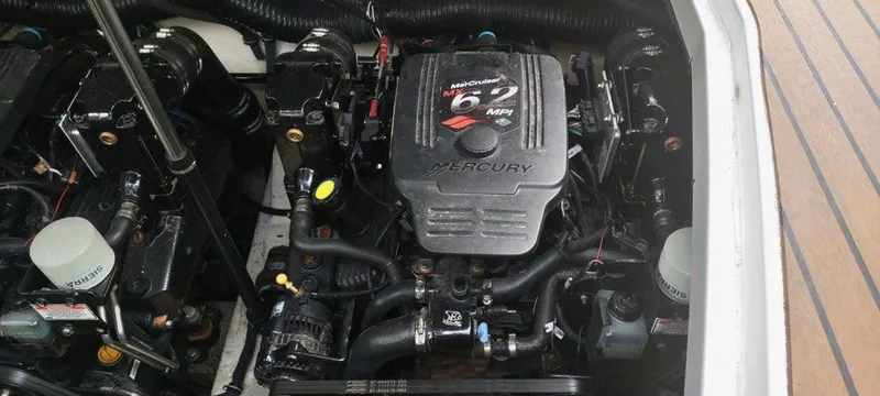 Slide: The Image of Engine compartment of a 2007 Formula 31 Cruiser with Mercury 6.2 MPI engine. - 30