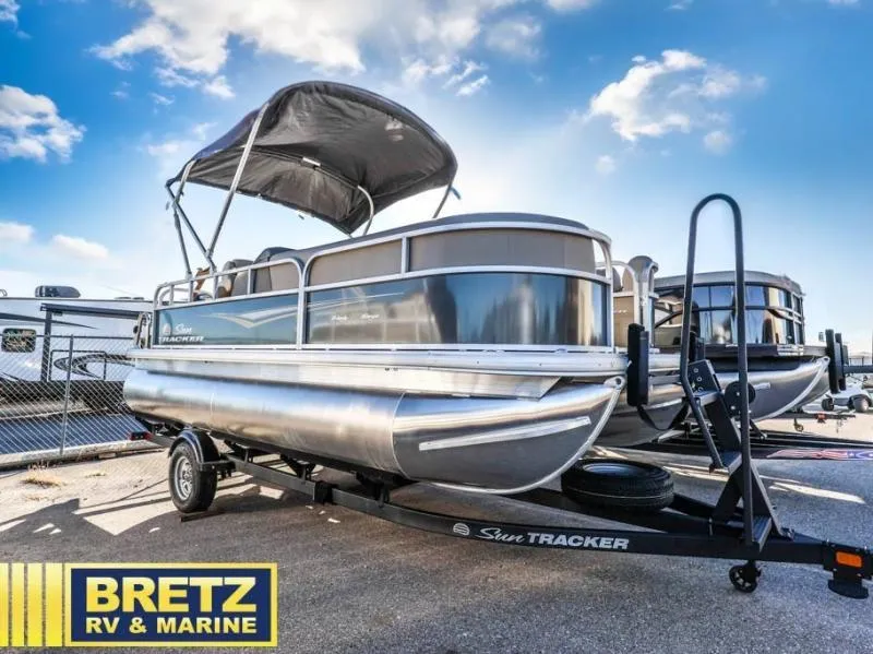 Slide: The Image of Party Barge 18 DLX 2025 - 4