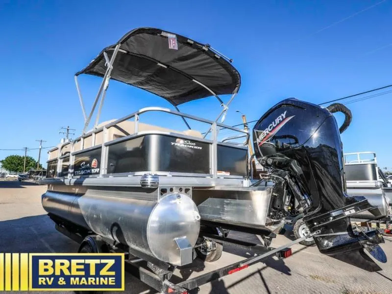 Slide: The Image of Party Barge 18 DLX 2025 - 9