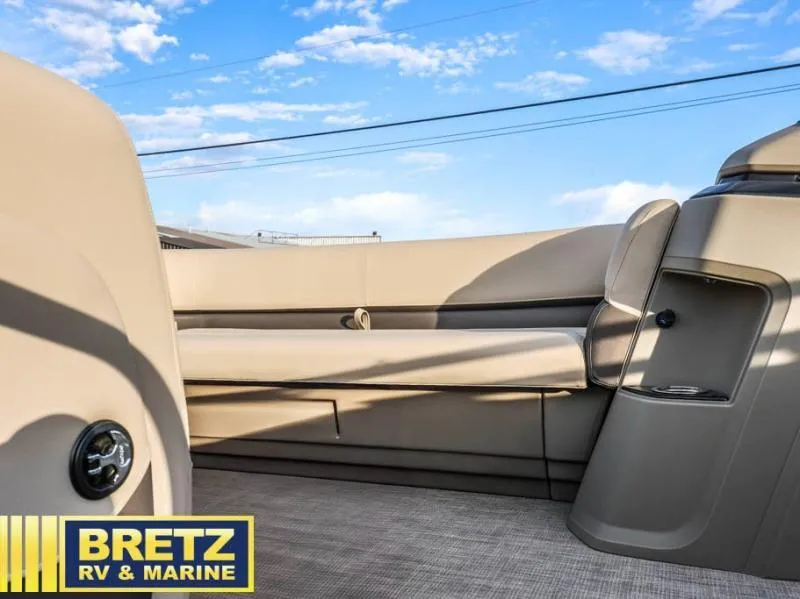 Slide: The Image of Party Barge 18 DLX 2025 - 21