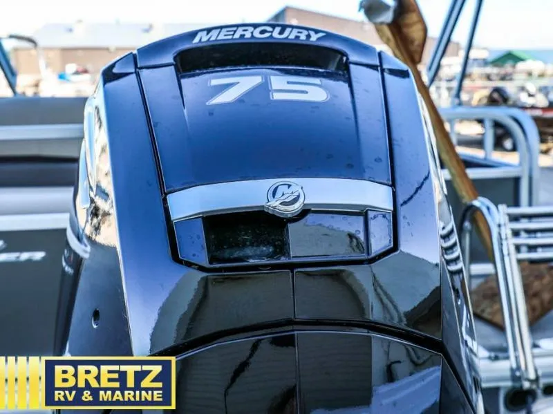 Slide: The Image of Party Barge 18 DLX 2025 - 9