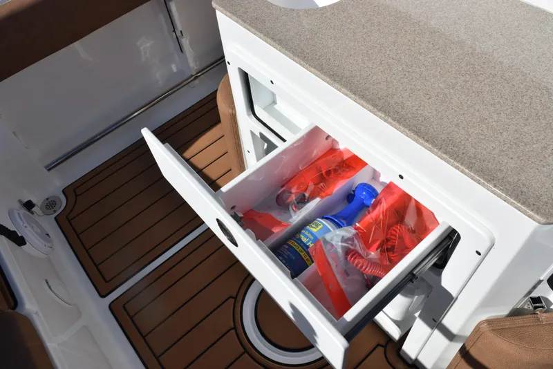 Slide: The Image of Sea Hunt Ultra 239 SE 2024 - 21