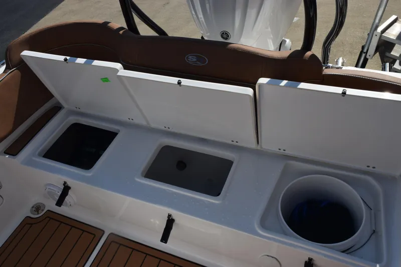 Slide: The Image of Sea Hunt Ultra 239 SE 2024 - 22